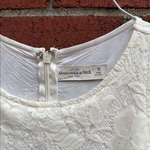 Abercrombie and Fitch Elegant White Lace Dress - Picture 2 of 3